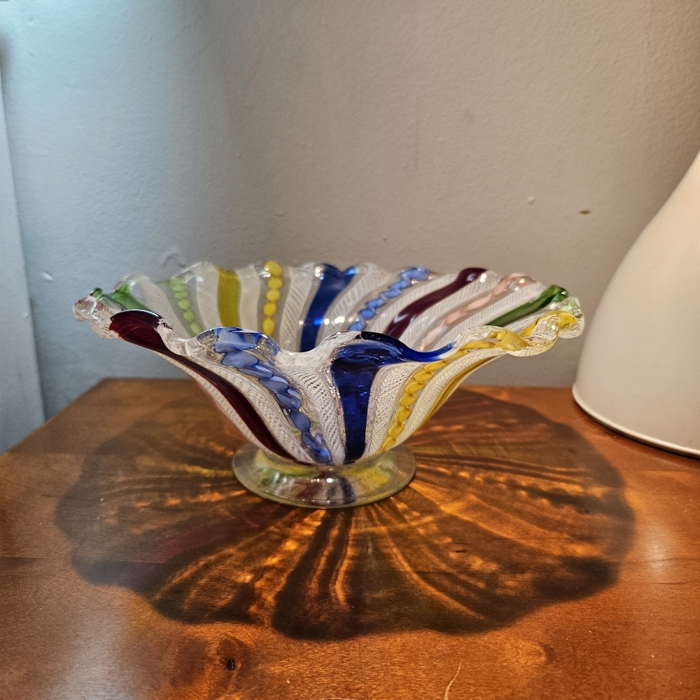 Venician glass lattice style bowl